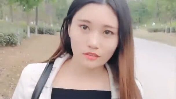 大陸網紅劉婷,為了支付貸款,幫口交了 Part2
