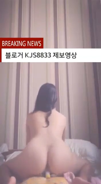 一個OL輕熟女仍然是每天晚上自慰,聽她的叫聲,我都射好幾發了