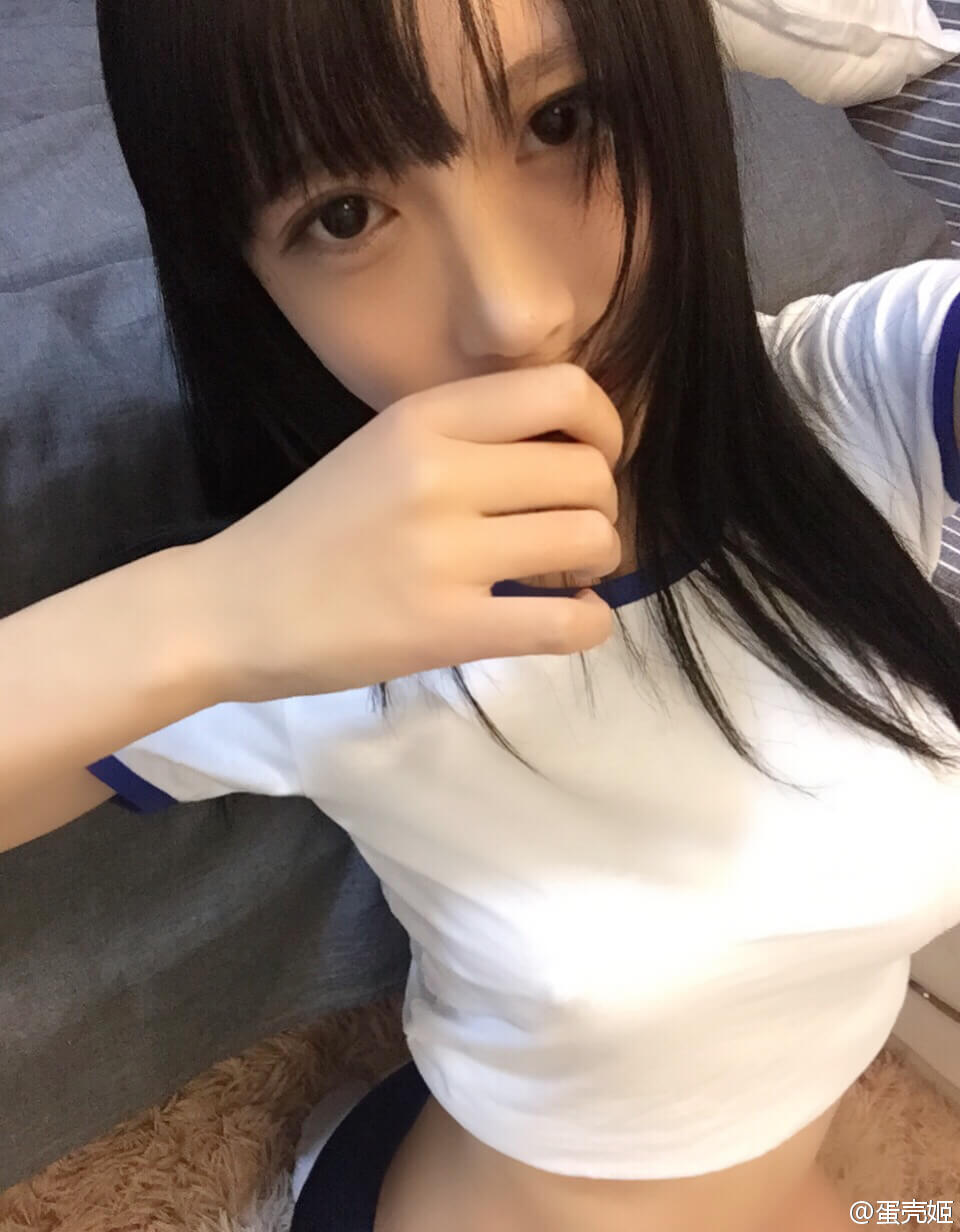 蛋殼姬VIP收費視訊全套流出 獻給主人的小穴 4部集