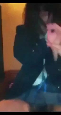 日本的制服少女，在女上男下的爽度下也無力反抗