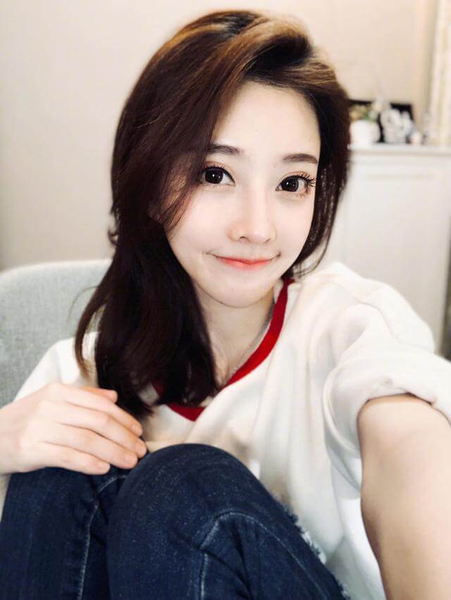 疑似大陸第一美女網紅馮提莫激戰土豪乾爹性愛影片流出