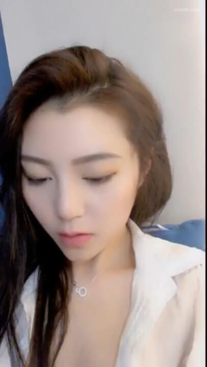 大陸熟女情婦的性愛直播