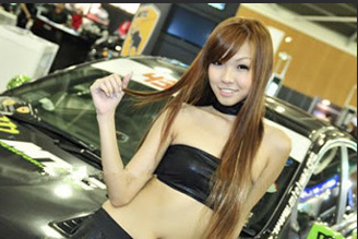 華裔車模無套激情私密性愛影片流出曝光， 這貨插動起來特別舒適