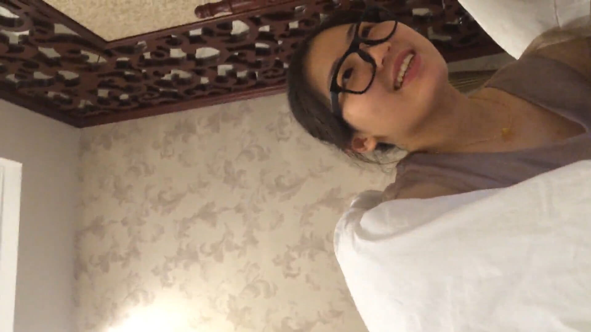 寧波學生妹說：有一次那個人太大痛死我了