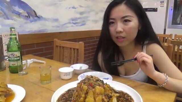留學網紅從中式餐廳到啪在床上