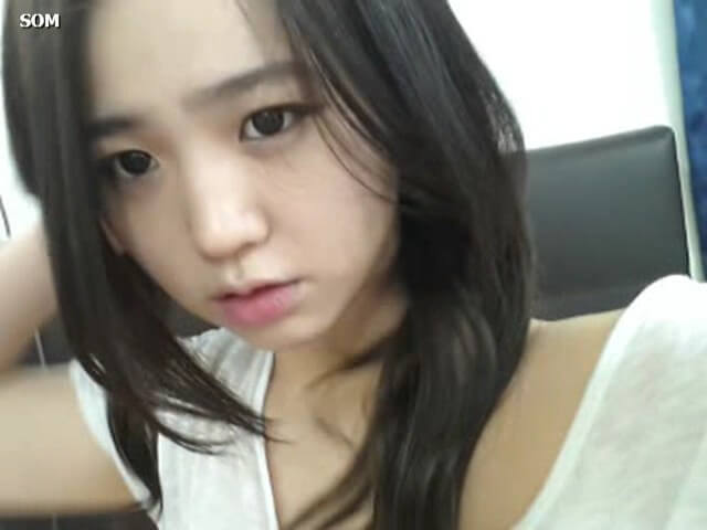 韓國正妹女主播 1 之洗澡塗巧克力醬