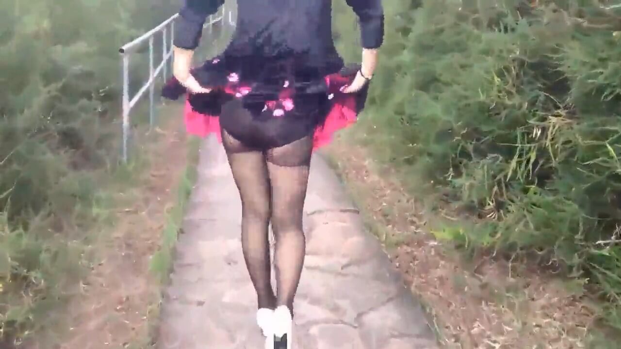 黑絲野外露天炮