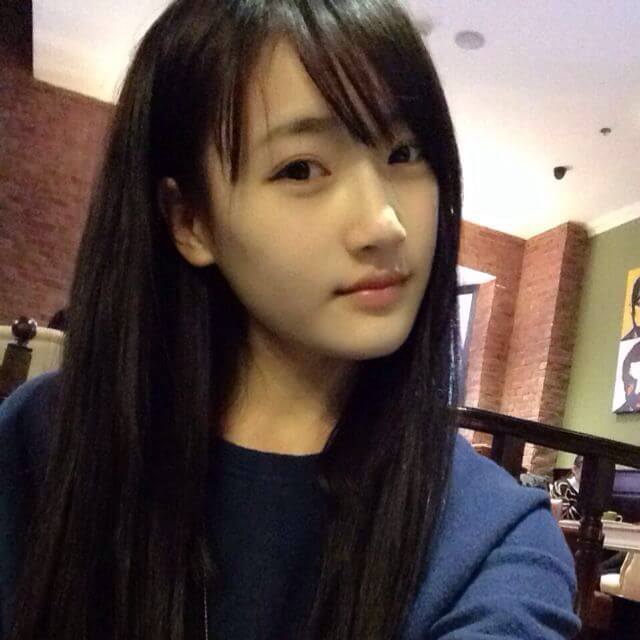 很像遼寧97年最美女生高清的學生妹，被中年猥瑣男潛規則口交，不雅視頻加高清生活照