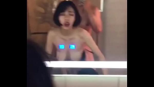 约了一个气质短发女大学生