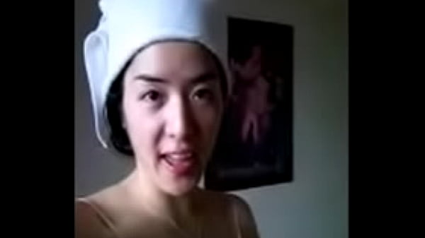 그렇게 보고싶어 이 변태아저씨야.. 딱 한번만 보여줄께 잘봐