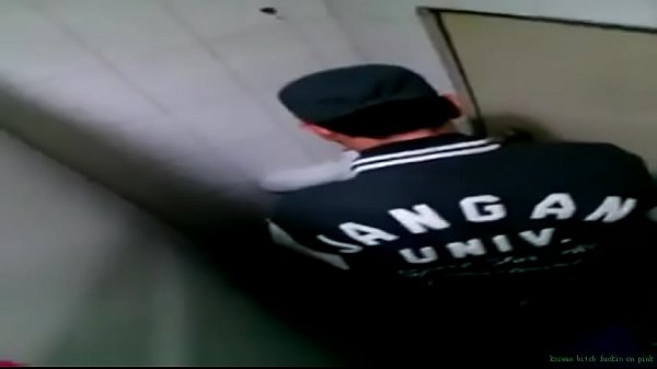 한국야동 호프집 공용 화장실에서 떡치다가 딱 걸린