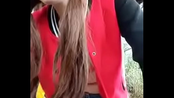 这大哥真可以啊野外凉亭花了一百多块玩了个4P，小骚逼露脸招嫖，猛壮士轮操三女，后入激情不知道是干出血还是来姨妈