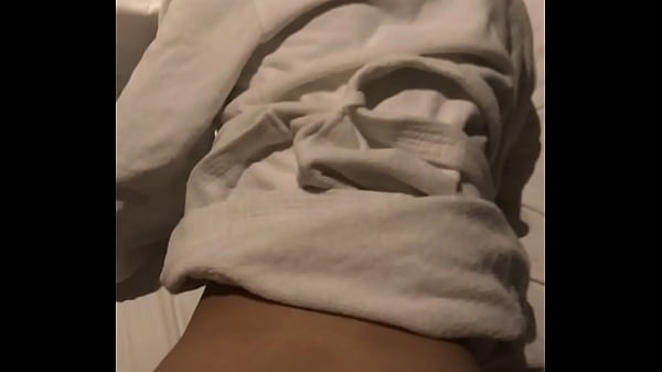 19岁的学生被我操的叫爸爸