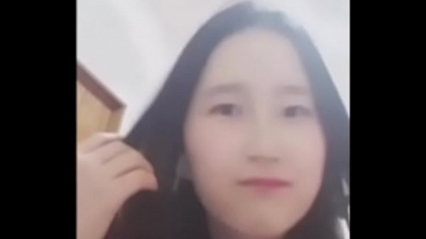 韓國美女跟男友互視頻脫光光 影片流出！奶真美！