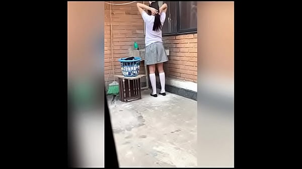 Se COGE a su VECINA Colegiala Adolescente Después de LAVAR LA ROPA! La Convence Poco a Poco Mientras NO Están sus PAPÁS! Mexicanas Putas! Sexo Amateur! (Segunda parte)